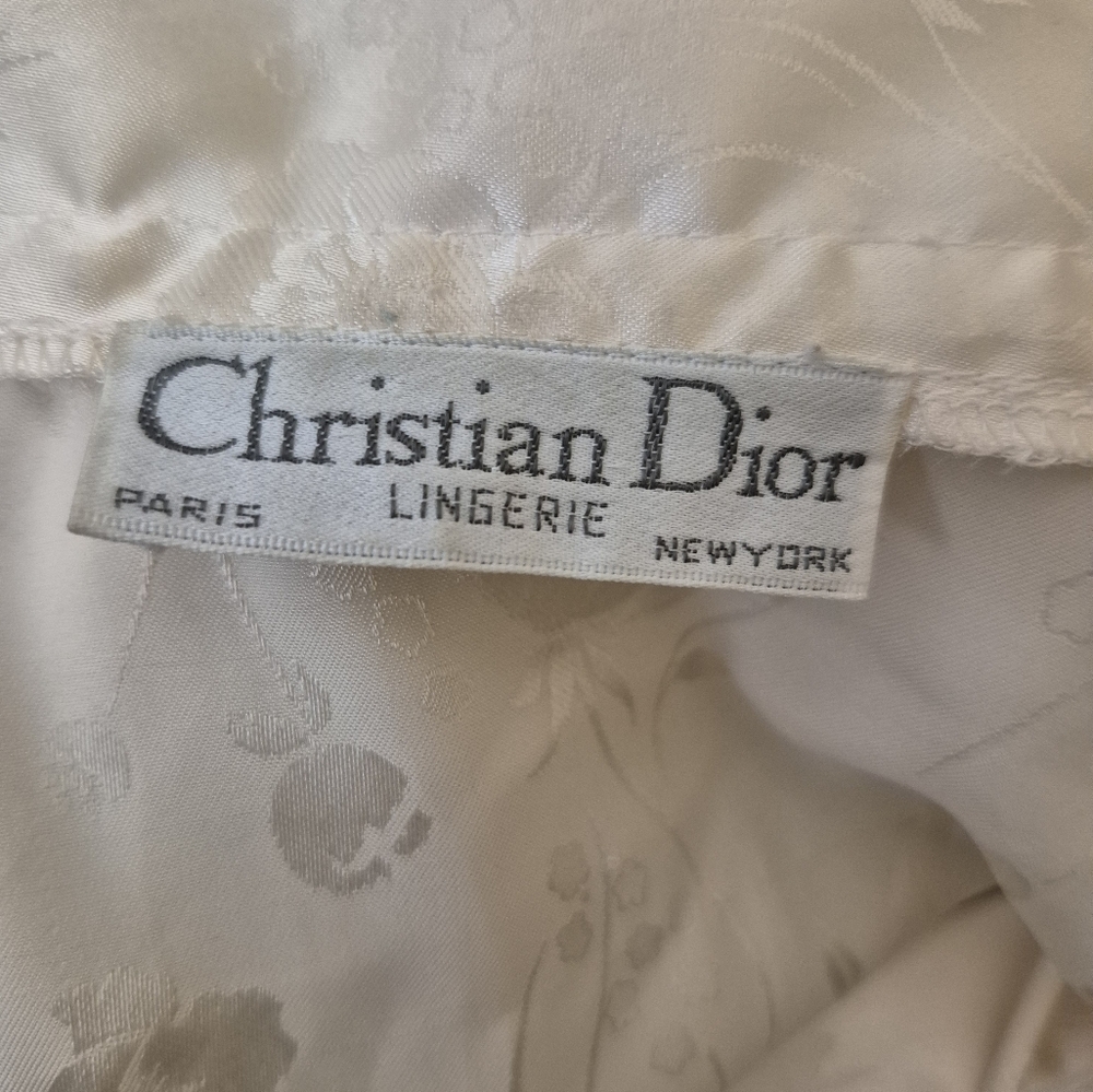 Christian Dior Blush Floral Robe - Picture 14 of 16